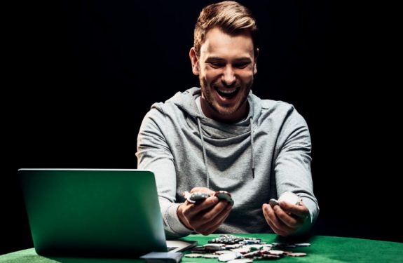 What are the different ways in which you can get your money with the help of crypto from the online casino?